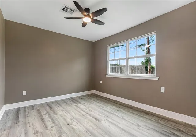 Photo 3 of Sale Pending at 1253 Lochlomand Dr, Harvey, LA 70058 | MLS# 2566108 | Listing updated on 2026-08-26