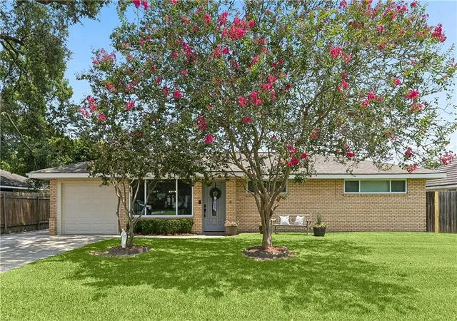 Photo 1 of Single family home for sale at 109 Vernon St, Belle Chasse, LA 70037 | MLS# 2570408 | Listing updated on 2026-08-18