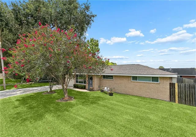 Photo 3 of Single family home for sale at 109 Vernon St, Belle Chasse, LA 70037 | MLS# 2570408 | Listing updated on 2026-08-18
