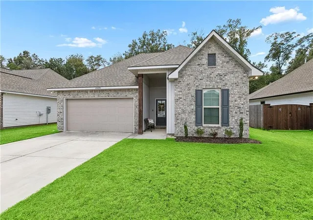 Photo 1 of Single family home for sale at 41498 Dothan Pl, Ponchatoula, LA 70454 | MLS# 2569973 | Listing updated on 2026-08-16