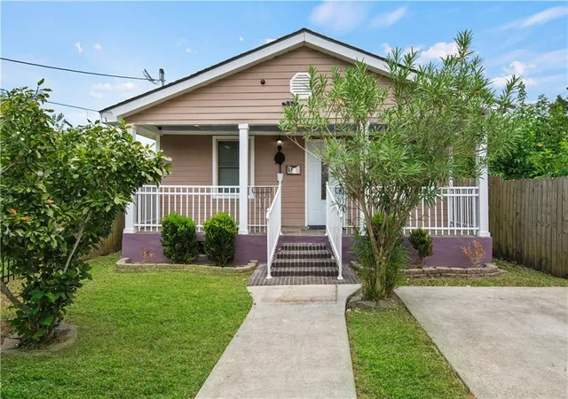 Photo 1 of Sale Pending at 1711 Charbonnet St, New Orleans, LA 70117 | MLS# 2570532 | Listing updated on 2026-08-12