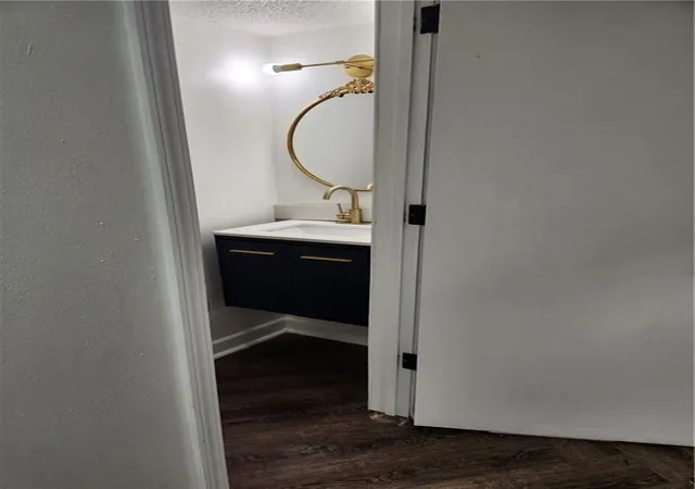 Listing Photo 5 - Condo for sale in building located at 2500 Manson Ave, Metairie, LA 70001 - Unit #423