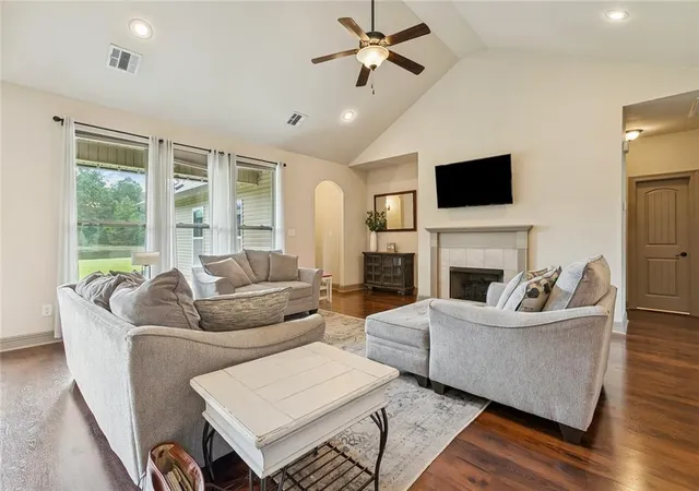 2nd image of 23768 Goose Point Dr, Ponchatoula, LA 70454 | MLS# 2570015