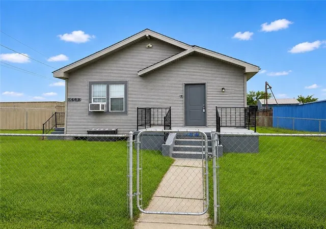 1st image of 7409 4th St, Marrero, LA 70072 | MLS# 2569949