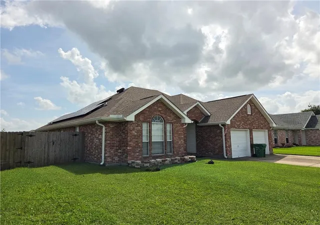 Photo 2 of Single family home for sale at 153 Tammy Dr, La Place, LA 70068 | MLS# 2570585 | Listing updated on 2026-08-22