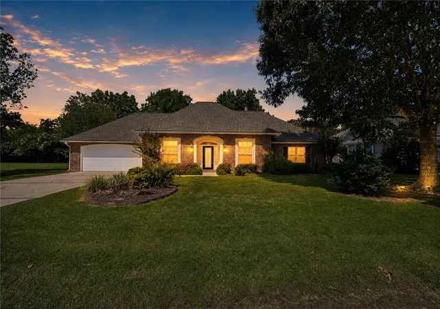 1st image of 1730 Logan Ln, Mandeville, LA 70448 | MLS# 2567351