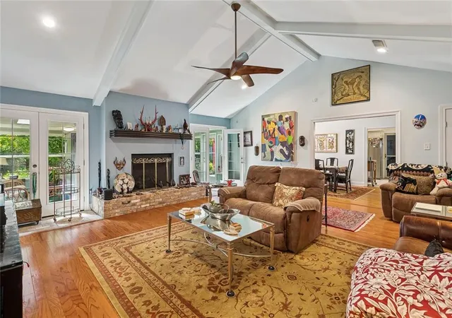 2nd image of 565 Barbara Pl, Mandeville, LA 70448 | MLS# 2570175