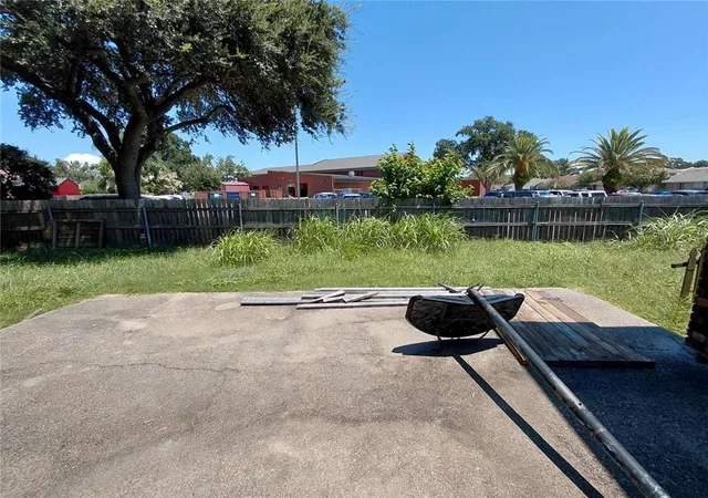 3rd image of 928 Champagne Dr, Kenner, LA 70065 | MLS# 2570935