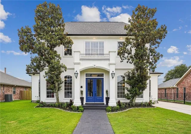 1st image of 9 Woodlake Blvd, Kenner, LA 70065 | MLS# 2570410