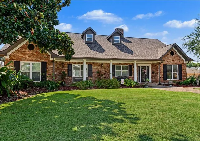 2nd image of 25 Chateau Haut Brion Dr, Kenner, LA 70065 | MLS# 2570809