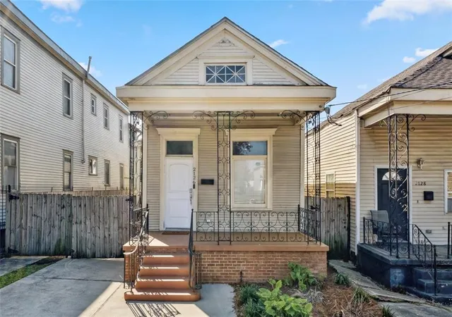 Photo 3 of Single family home for sale at 2126 Franklin Ave, New Orleans, LA 70117 | MLS# 2570670 | Listing updated on 2026-08-25