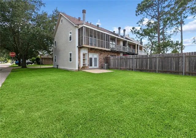 Photo 12 of Townhouse for sale at 10 Maria St, Destrehan, LA 70047 | MLS# 2571089 | Listing updated on 2026-08-18