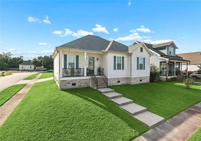 2nd image of 3800 Dominique Dr, Chalmette, LA 70043 | MLS# 2571079