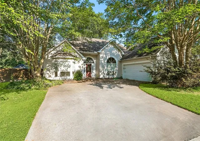 1st image of 1815 Neva Ct, Mandeville, LA 70448 | MLS# 2570956