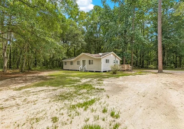 2nd image of 65606 Mulberry St, Mandeville, LA 70448 | MLS# 2569646
