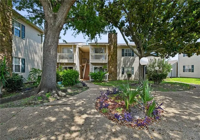 2nd image of 732 Village Rd #E, Kenner, LA 70065 | MLS# 2571146
