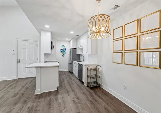 Photo 3 of Condo for sale at 732 Village Rd #E, Kenner, LA 70065 | MLS# 2571146 | Listing updated on 2026-08-12