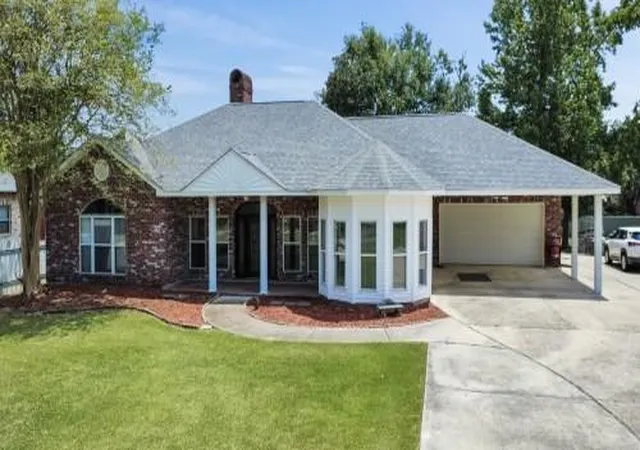1st image of 2512 Bourgeois Ln, Marrero, LA 70072 | MLS# 2571034