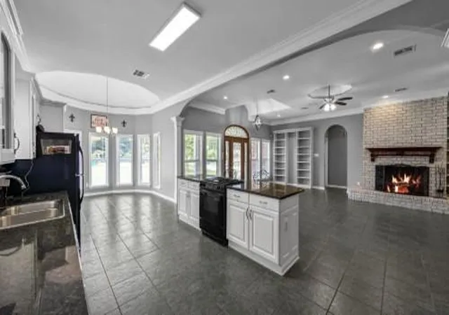 Photo 3 of Single family home for sale at 2512 Bourgeois Ln, Marrero, LA 70072 | MLS# 2571034 | Listing updated on 2026-08-25