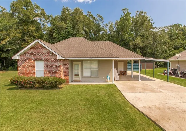 Photo 1 of Single family home for sale at 39113 Creek Dr, Ponchatoula, LA 70454 | MLS# 2571201 | Listing updated on 2026-08-07