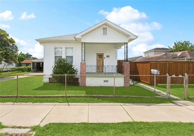 1st image of 416 Allo Ave, Marrero, LA 70072 | MLS# 2571157