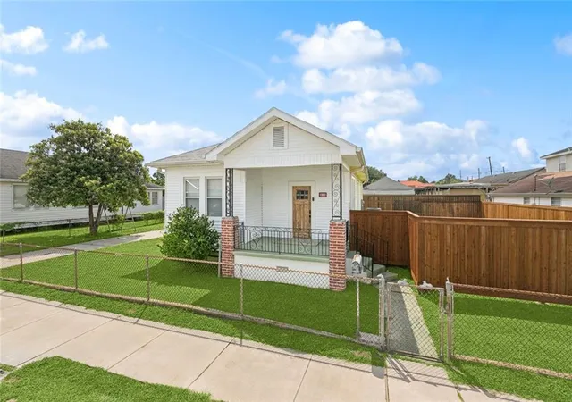Photo 3 of Single family home for sale at 416 Allo Ave, Marrero, LA 70072 | MLS# 2571157 | Listing updated on 2026-08-15