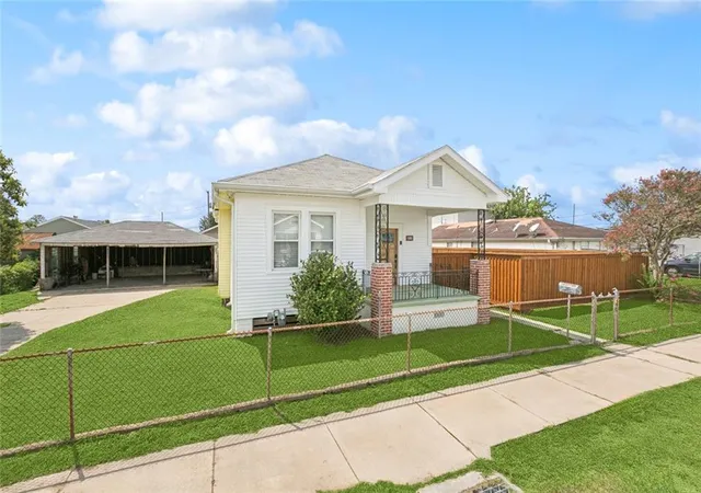 Photo 3 of Single family home for sale at 416 Allo Ave, Marrero, LA 70072 | MLS# 2571157 | Listing updated on 2026-10-02