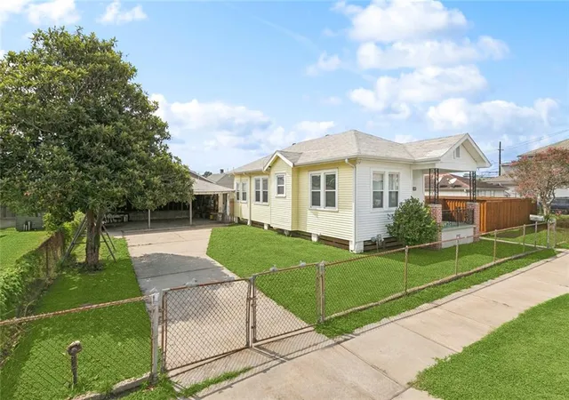 Photo 4 of Single family home for sale at 416 Allo Ave, Marrero, LA 70072 | MLS# 2571157 | Listing updated on 2026-10-02