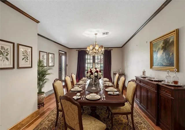 Photo 4 of Single family home for sale at 4824 Fairfield St, Metairie, LA 70006 | MLS# 2571147 | Listing updated on 2026-08-22