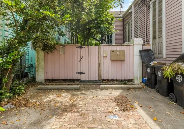Photo 3 of Condo for sale at 811 Marigny St #E, New Orleans, LA 70117 | MLS# 2571263 | Listing updated on 2026-08-16