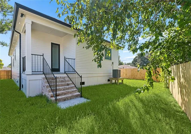 13th image of 2205 Congressman Hebert St, Chalmette, LA 70043 | MLS# 2571063