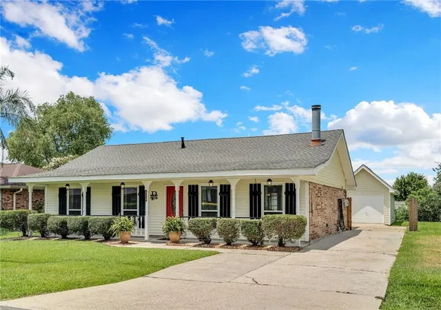Photo 2 of Single family home for sale at 914 Gassen St, Luling, LA 70070 | MLS# 2570778 | Listing updated on 2026-08-22