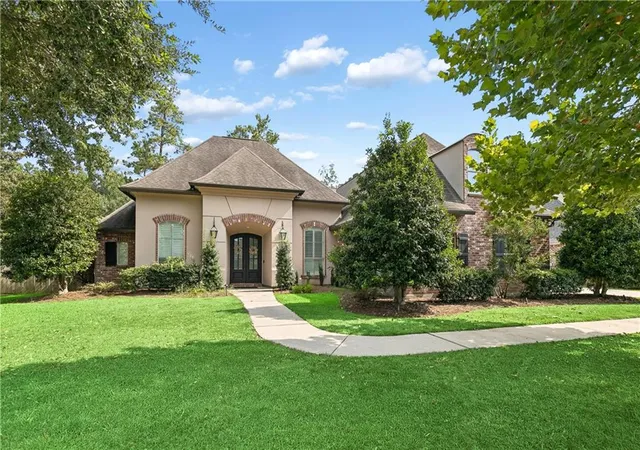 1st image of 564 Evergreen Dr, Mandeville, LA 70448 | MLS# 2571074