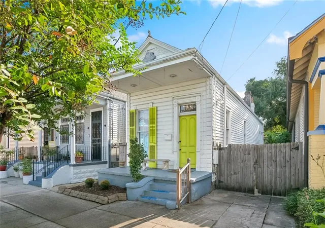 Photo 1 of Single family home for sale at 1121 Piety St, New Orleans, LA 70116 | MLS# 2570750 | Listing updated on 2026-08-08