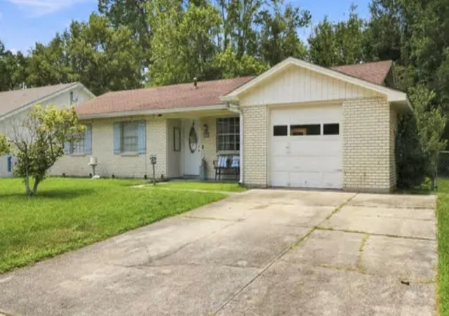 Photo 1 of Single family home for sale at 1423 Eastwood Dr, Slidell, LA 70458 | MLS# 2571338 | Listing updated on 2026-08-07