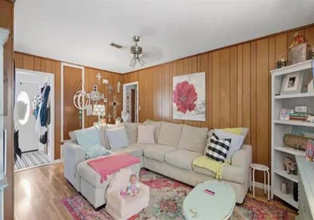 Photo 3 of Single family home for sale at 1423 Eastwood Dr, Slidell, LA 70458 | MLS# 2571338 | Listing updated on 2026-08-07