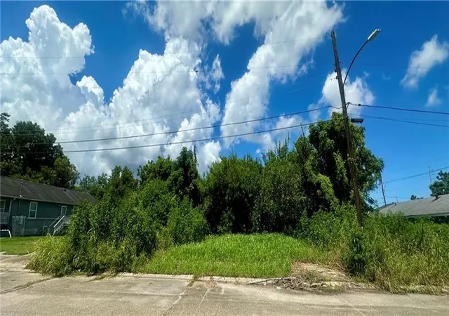 Photo 1 of Land for sale at 2530 Tupelo St, New Orleans, LA 70117 | MLS# 2571071 | Listing updated on 2026-08-11