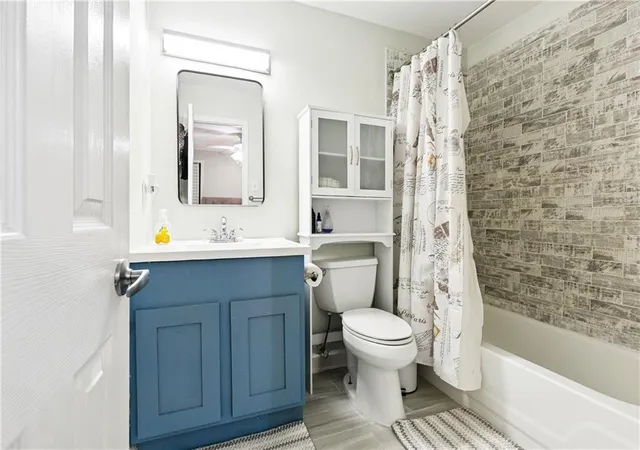 2nd image of 4833 Zenith St, Metairie, LA 70001