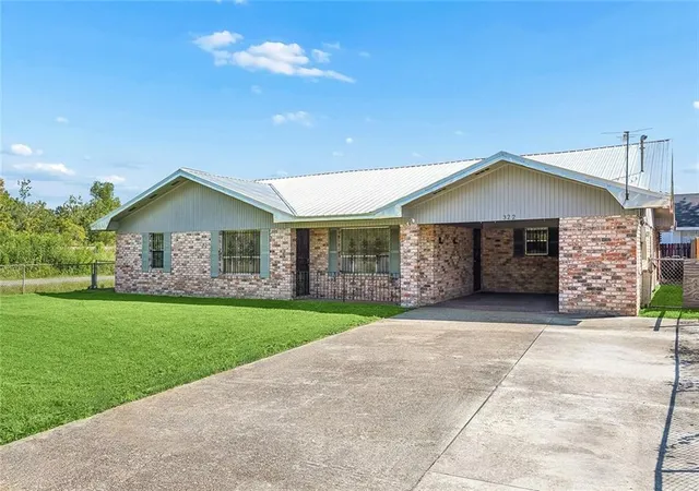 Photo 1 of Single family home for sale at 322 Maloney Rd, Des Allemands, LA 70030 | MLS# 2570417 | Listing updated on 2026-08-13