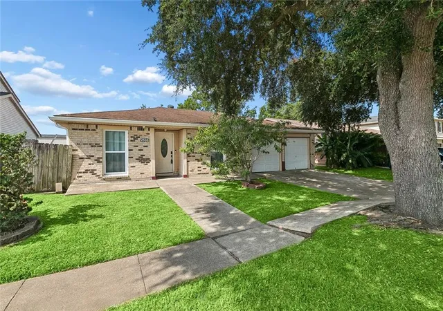 1st image of 2533 Eastview Dr, Harvey, LA 70058 | MLS# 2570676