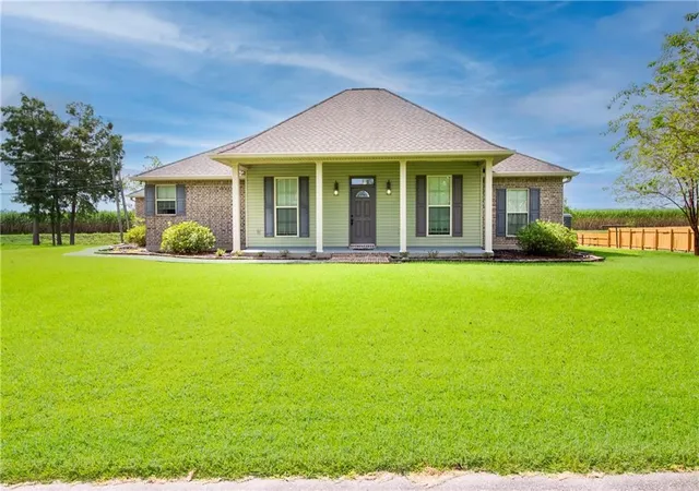 Photo 1 of Single family home for sale at 103 Broussard Dr, La Place, LA 70068 | MLS# 2571156 | Listing updated on 2026-08-14