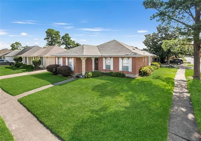 Photo 1 of Single family home for sale at 4201 Ferran Dr, Metairie, LA 70002 | MLS# 2571532 | Listing updated on 2026-08-08