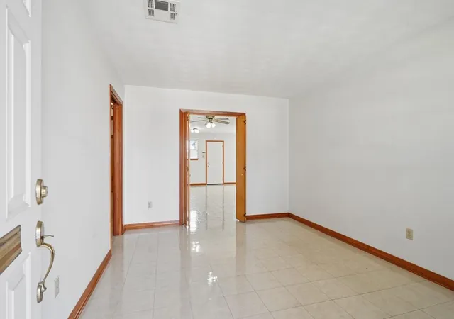 Photo 3 of Single family home for sale at 649 Aris Ave, Metairie, LA 70005 | MLS# 2569470 | Listing updated on 2026-09-25