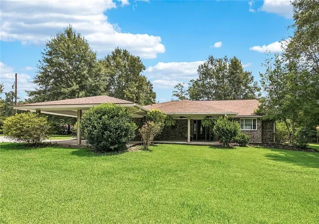 Photo 1 of Single family home for sale at 14018 Wadesboro Rd, Ponchatoula, LA 70454 | MLS# 2570739 | Listing updated on 2026-08-09