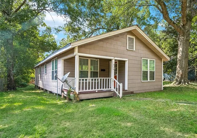 1st image of 919 Avenue F Avenue, Bogalusa, LA 70427 | MLS# 2571155