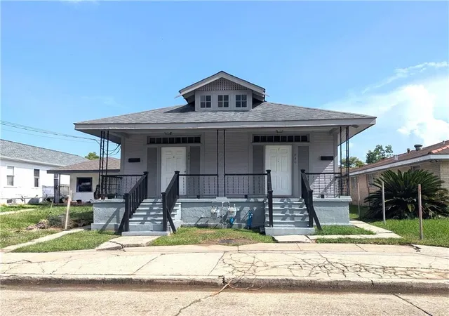 1st image of 944 46 11th St, Gretna, LA 70053 | MLS# 2561936