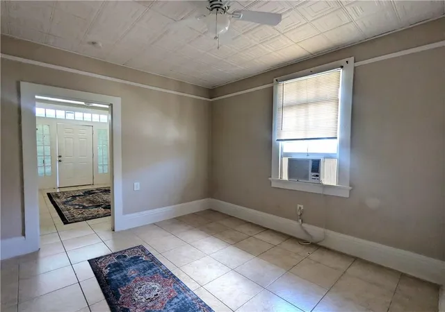 Photo 3 of House for sale at 944 46 11th Street, Gretna, LA 70053 | MLS# 2561936 | Listing updated on 2026-10-02