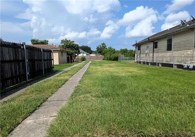 Photo 2 of Land for sale at 1115 Derbigny St, Gretna, LA 70053 | MLS# 2561943 | Listing updated on 2026-08-13