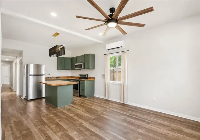 Listing Photo 4 - Condo for sale in building located at 1816-1818 Allen St, New Orleans, LA 70116