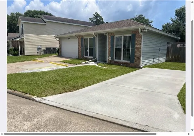Photo 1 of Single family home for sale at 505 Queen Anne Dr, Slidell, LA 70460 | MLS# 2569408 | Listing updated on 2026-08-21
